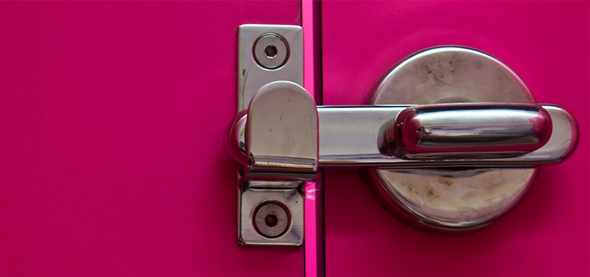 Childproof Gate Lock in Buffalo Grove, Illinois