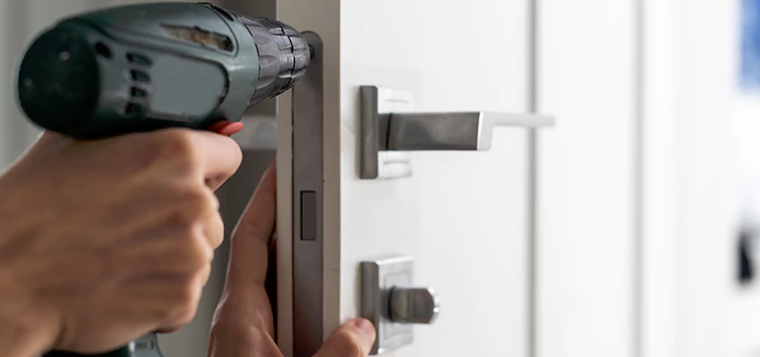 Locksmith For Lock Replacement Near Me in Buffalo Grove, IL