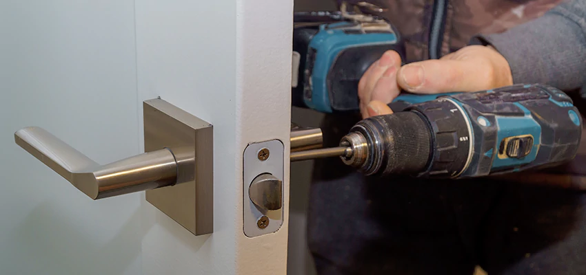 Broken Door Handle Lock Repair in Buffalo Grove, Illinois